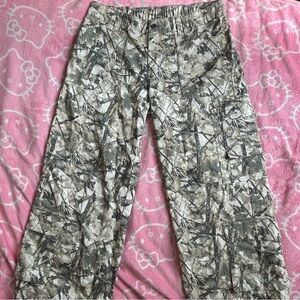 Low Rise Camo Cargo Pants